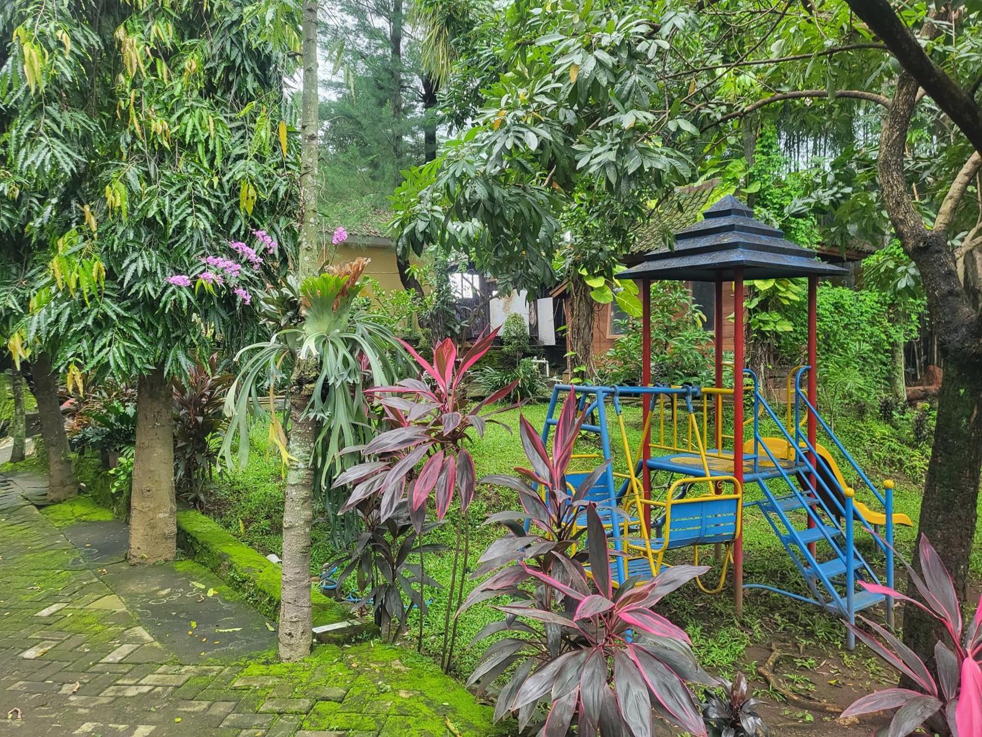Reddoorz Syariah Near Wisata Durensewu Pandaan Jetak المظهر الخارجي الصورة